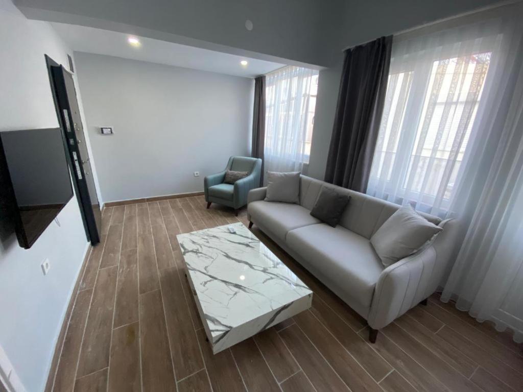 Pomruj Suites Lara Antalya Exterior foto